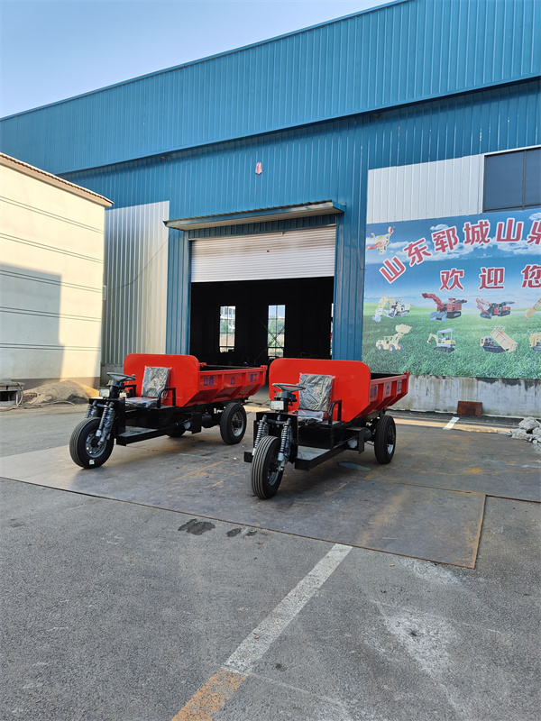 礦山電動(dòng)三輪車