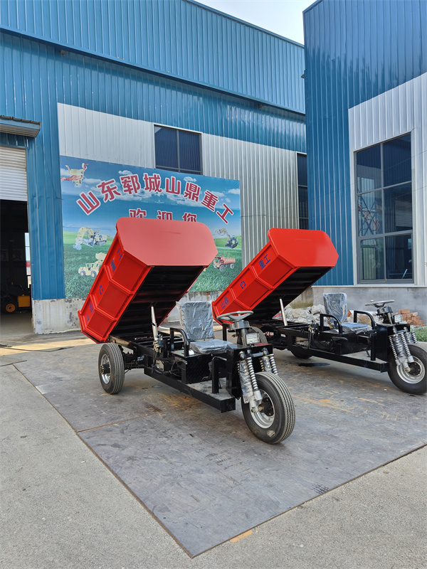 礦用電動(dòng)三輪車